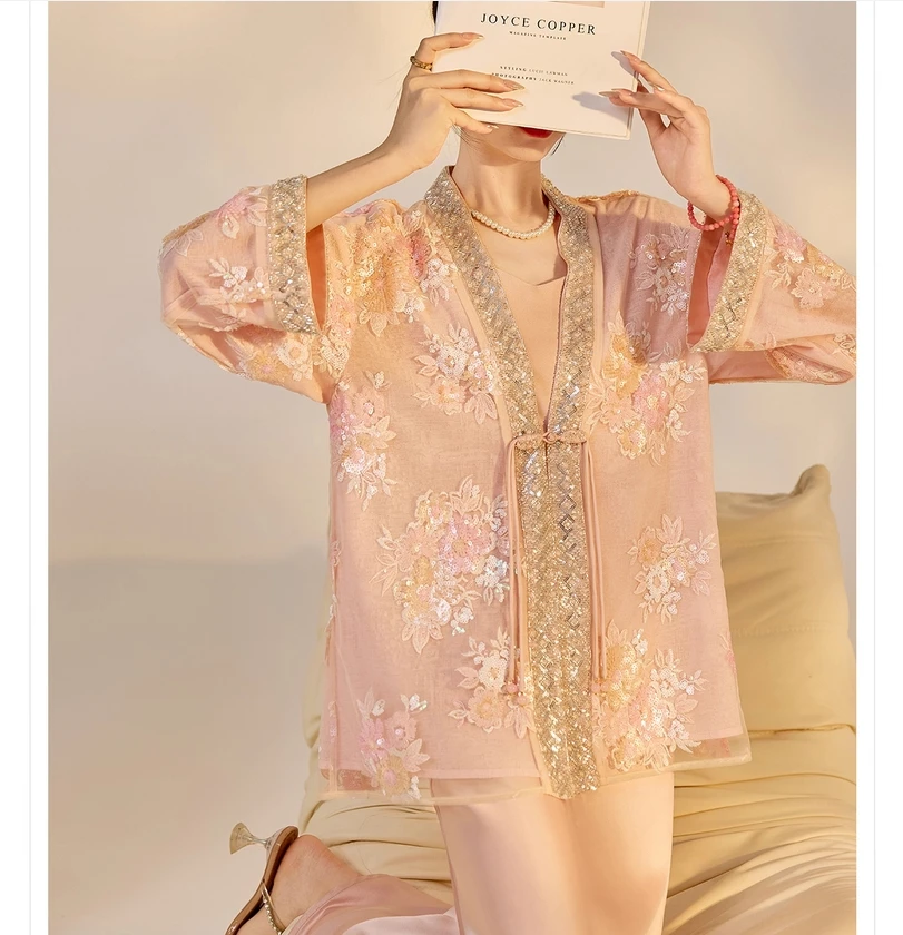 High end fashion temperament top, new heavy industry nail bead embroidery sequin cardigan, Chinese style jacket
High end fashion temperament top, new heavy industry nail bead embroidery sequin cardigan, Chinese style jacket