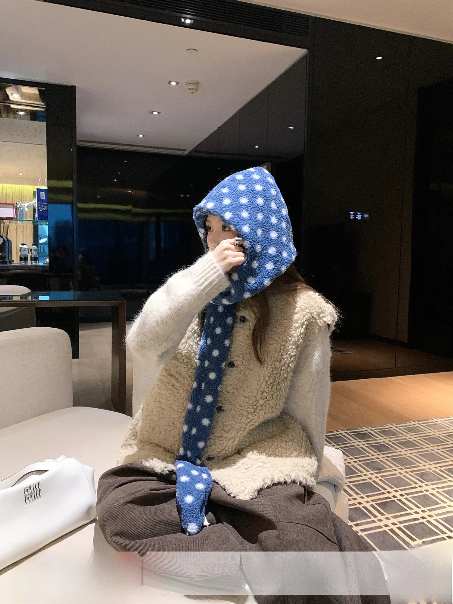 Двусторонняя женская куртка-жилет из искусственного меха и кожи, новинка 2026 года, модная, универсальная, из комфортного материала
Двусторонняя женская куртка-жилет из искусственного меха и кожи, новинка 2026 года, модная, универсальная, из комфортного материала