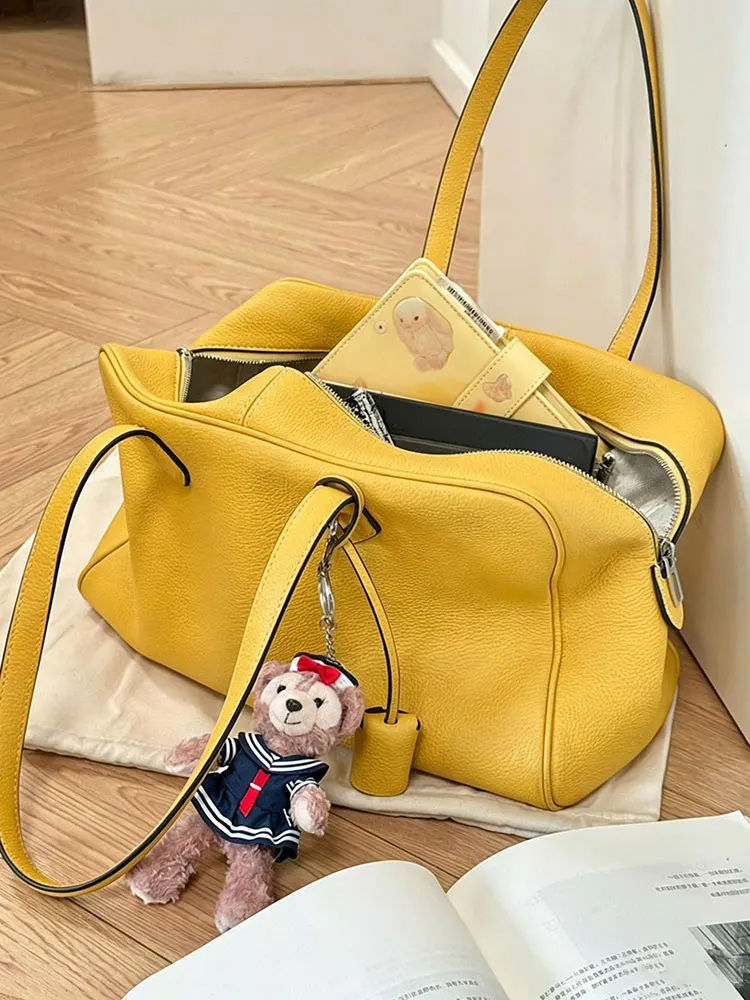 Yellow Large Capacity Boston Bag Women's 2026 New High-End Lightweight Luxury Bowling Shoulder Bag Summer Tote Handbag
Yellow Large Capacity Boston Bag Women's 2026 New High-End Lightweight Luxury Bowling Shoulder Bag Summer Tote Handbag