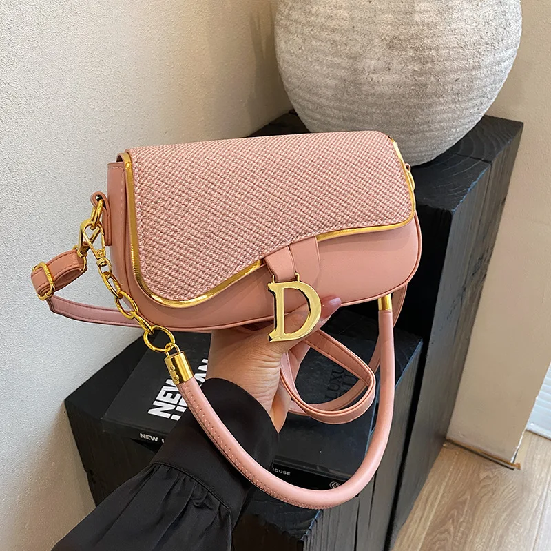 Niche Splicing Underarm Bag Women's 2025 Cross-border New Trendy Fashion Handbag Versatile Messenger Saddle Bag
Niche Splicing Underarm Bag Women's 2025 Cross-border New Trendy Fashion Handbag Versatile Messenger Saddle Bag