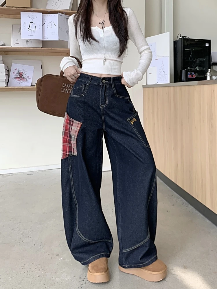 Женские лоскутные красные клетчатые джинсы с высокой талией, широкая уличная одежда, крутые винтажные брюки для девочек, женские повседневные мешковатые джинсовые брюки 
Женские лоскутные красные клетчатые джинсы с высокой талией, широкая уличная одежда, крутые винтажные брюки для девочек, женские повседневные мешковатые джинсовые брюки