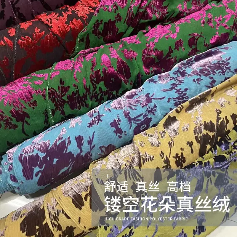 Elastic Hollow out Shunyu Wrinkled Silk Velvet Surface Green Bottom Pleuche Cloth Dress
Elastic Hollow out Shunyu Wrinkled Silk Velvet Surface Green Bottom Pleuche Cloth Dress
