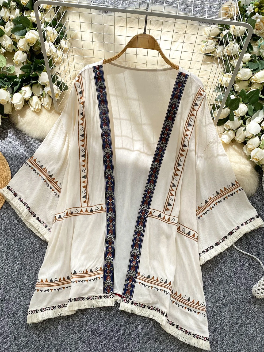 n Summer Vaion Outerwear Women's Loose Svel Cardigan Beachside Heavy Embroidery Sun Protection irt
n Summer Vaion Outerwear Women's Loose Svel Cardigan Beachside Heavy Embroidery Sun Protection irt
