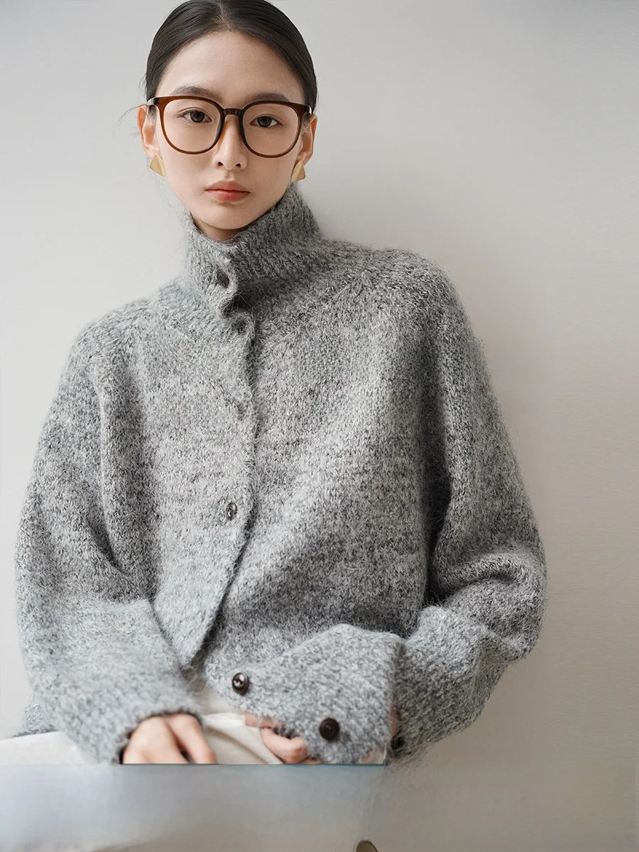 Achu Ele ey Button High Collar Thiened Knitted Open Cardigan Loose Women's Sweater Outerwear for Autumn And Winter
Achu Ele ey Button High Collar Thiened Knitted Open Cardigan Loose Women's Sweater Outerwear for Autumn And Winter