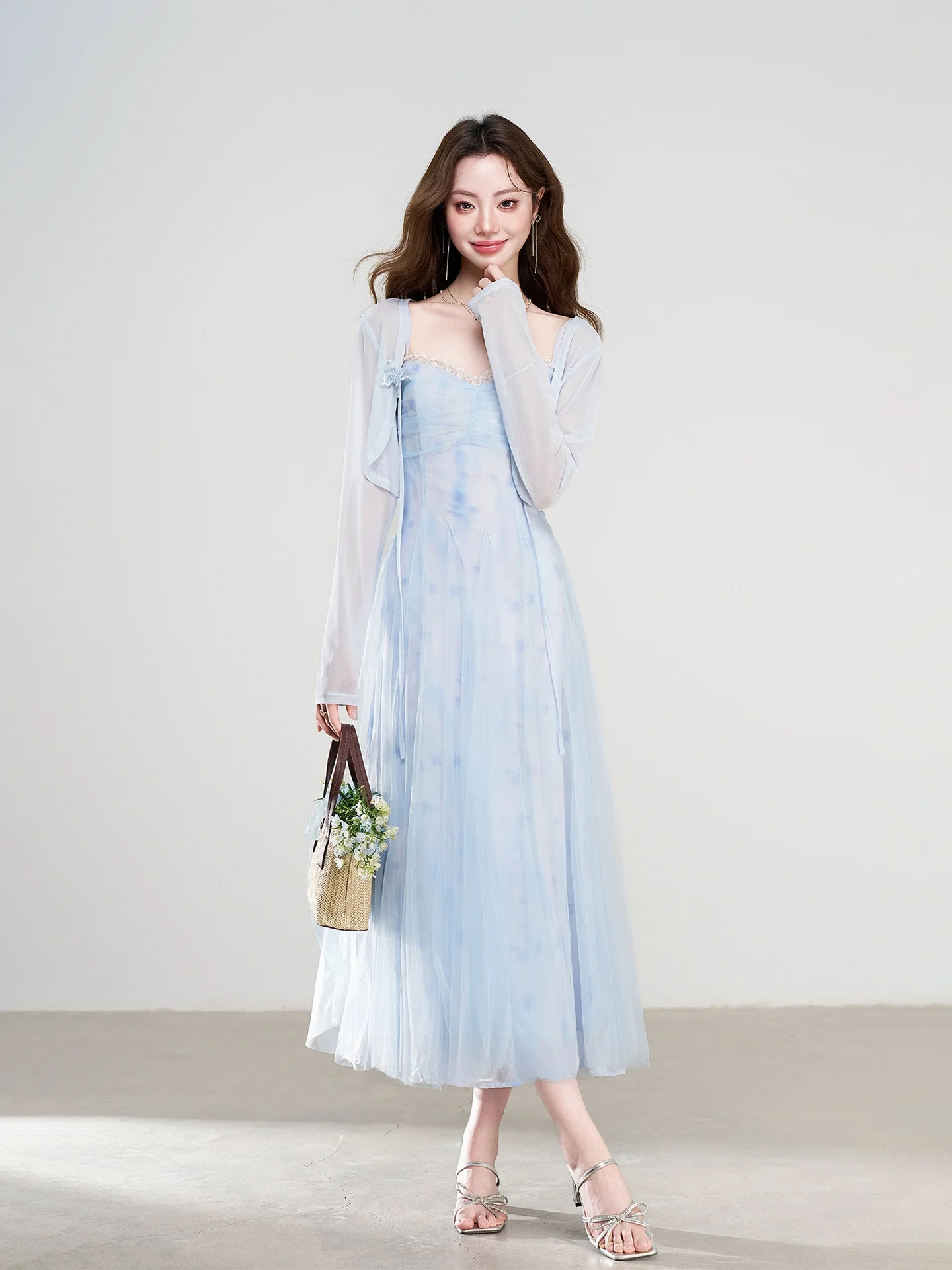 Summer New Style Women's Two-Piece Set Sleeveless Cardigan with Mesh Dress And Strap High Waist Slim Fit Casual Fashion
Summer New Style Women's Two-Piece Set Sleeveless Cardigan with Mesh Dress And Strap High Waist Slim Fit Casual Fashion