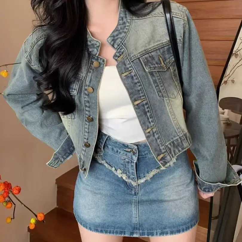 Весенне-осенняя женская синяя джинсовая куртка с воротником-стойкой, модная приталенная ковбойская куртка, пальто, повседневный универсальный женский топ
Весенне-осенняя женская синяя джинсовая куртка с воротником-стойкой, модная приталенная ковбойская куртка, пальто, повседневный универсальный женский топ