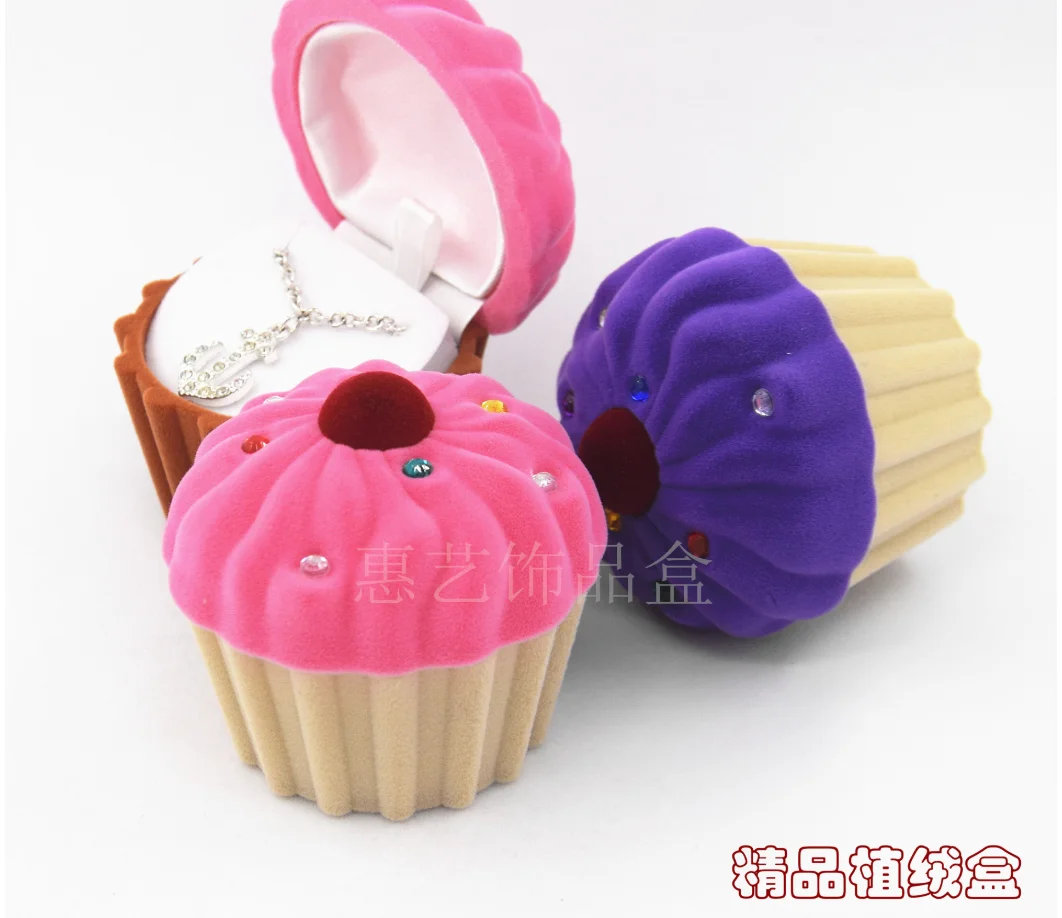 10pcs/lot 10pcs/lot creative style ring stud earring necklace jewelry storage box mini cake shape jewelry box
10pcs/lot 10pcs/lot creative style ring stud earring necklace jewelry storage box mini cake shape jewelry box