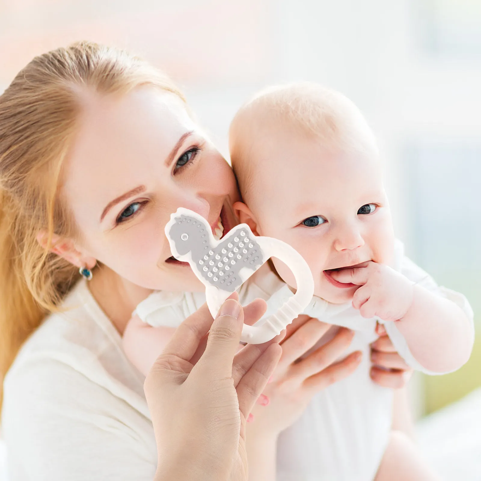 Детский прорезыватель, маленький, легкий, для прорезывания молочных зубов, для сенсорного развития, с гладкими краями, для облегчения прорезывания зубов, портативный, подарок для новорожденных
Детский прорезыватель, маленький, легкий, для прорезывания молочных зубов, для сенсорного развития, с гладкими краями, для облегчения прорезывания зубов, портативный, подарок для новорожденных