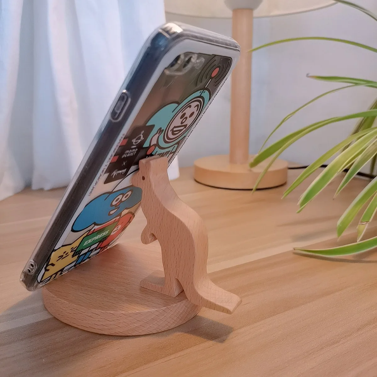 New wooden cartoon phone stand desktop stand Cartoon puppy solid wood phone base desktop universal mobile phone
New wooden cartoon phone stand desktop stand Cartoon puppy solid wood phone base desktop universal mobile phone