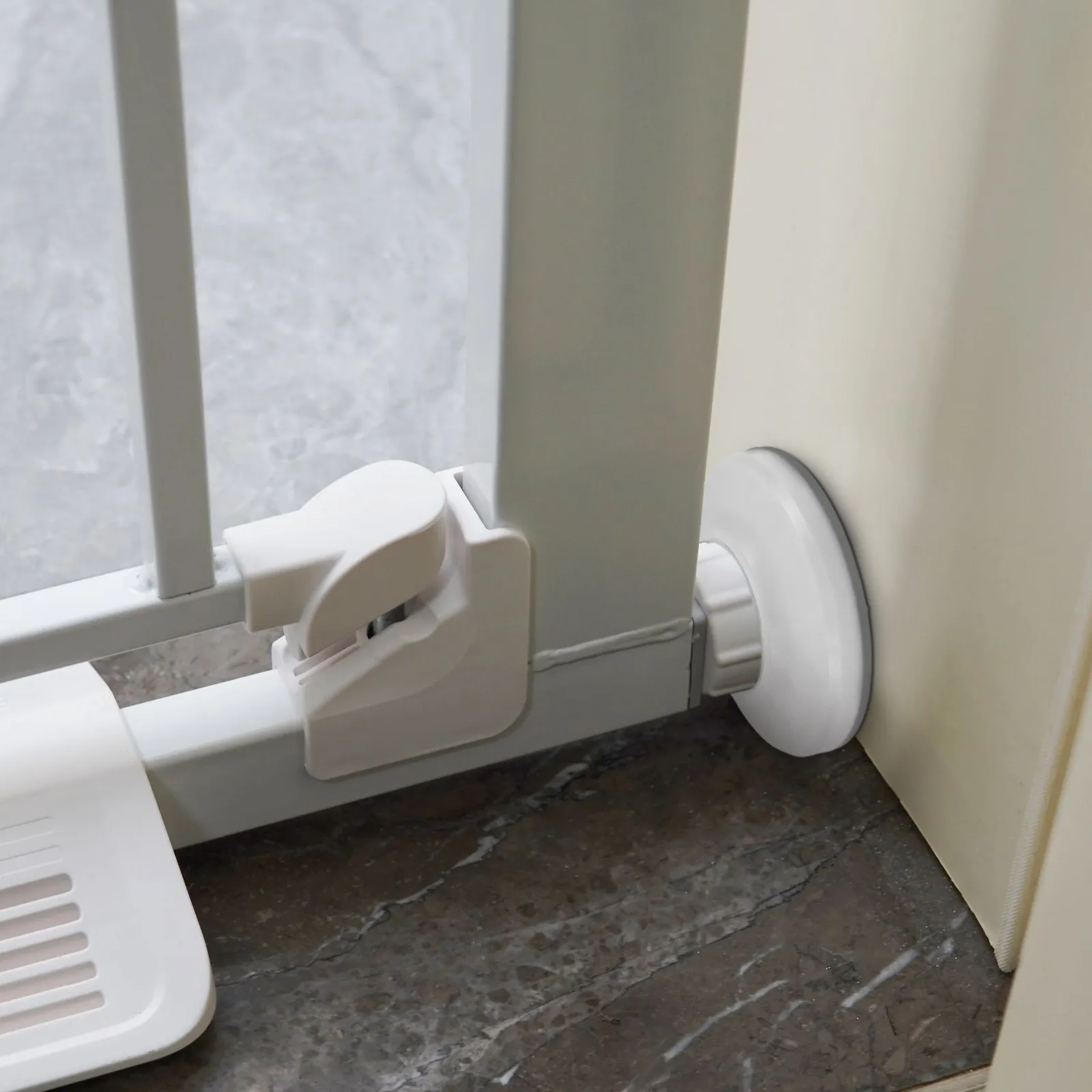 Wall Protector for Gate Safety Baby Stair Gate Protection Pad Household Wall Bumpers Guard Baby Door Part Fence Protector
Wall Protector for Gate Safety Baby Stair Gate Protection Pad Household Wall Bumpers Guard Baby Door Part Fence Protector