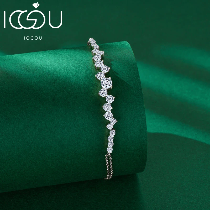 IOGOU 2026 New D Color Moissanite Bracelet for Women 925 Sterling Silver Adjustable Chain Bracelet Wedding Certified Jewelry
IOGOU 2026 New D Color Moissanite Bracelet for Women 925 Sterling Silver Adjustable Chain Bracelet Wedding Certified Jewelry