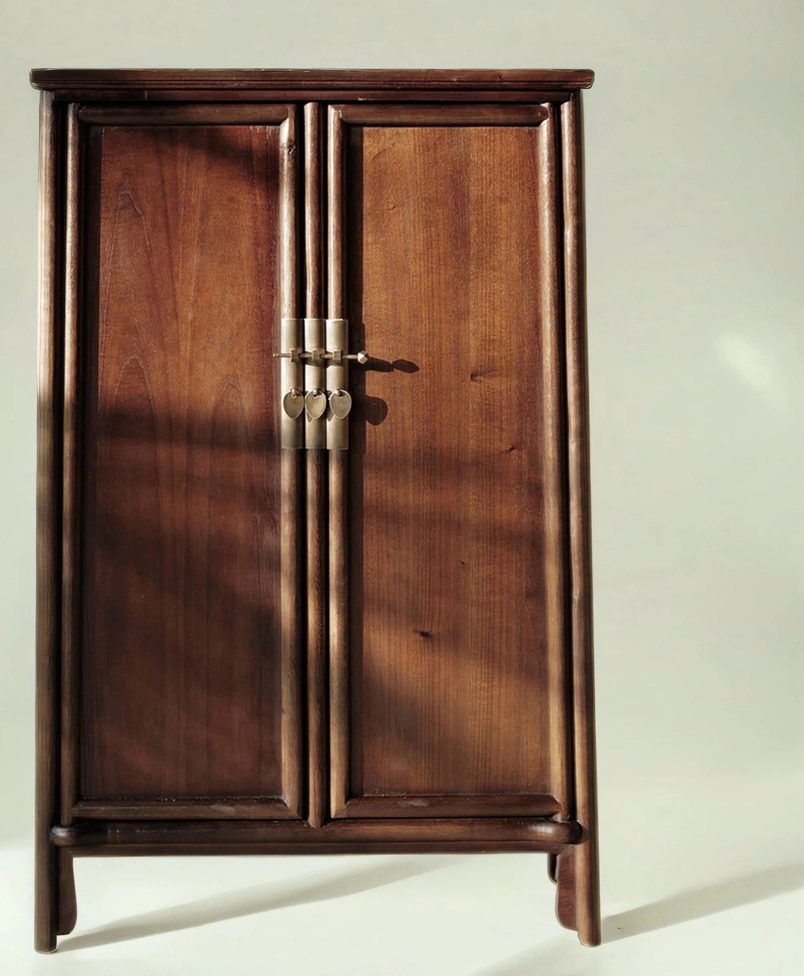 Chinese trapezoidal cabinet Retro sideboard storage cabinet
Chinese trapezoidal cabinet Retro sideboard storage cabinet
