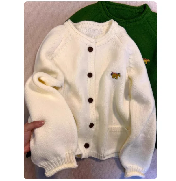 Весенний зеленый вязаный кардиган в стиле ретро, женский свитер, осень 2021, новый ленивый свободный ветровой мягкий восковой топ
Весенний зеленый вязаный кардиган в стиле ретро, женский свитер, осень 2021, новый ленивый свободный ветровой мягкий восковой топ