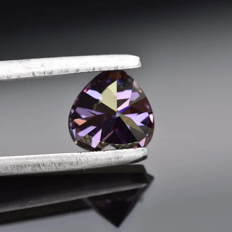 Moissanite VVS1 Artificial Stone Emperor Purple Color Heart Cut with Certificate Factory Outlet
Moissanite VVS1 Artificial Stone Emperor Purple Color Heart Cut with Certificate Factory Outlet