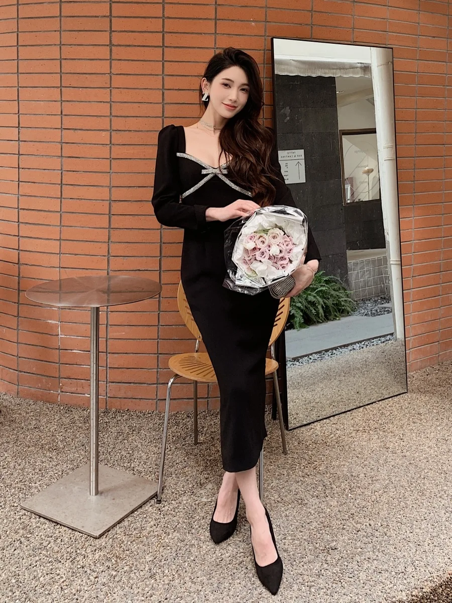 Coigarsam Women Dress Spring 2024 Solid Long Sleeve Bow Embroidered Flares High Waist Square Collar Black Dresses
Coigarsam Women Dress Spring 2024 Solid Long Sleeve Bow Embroidered Flares High Waist Square Collar Black Dresses