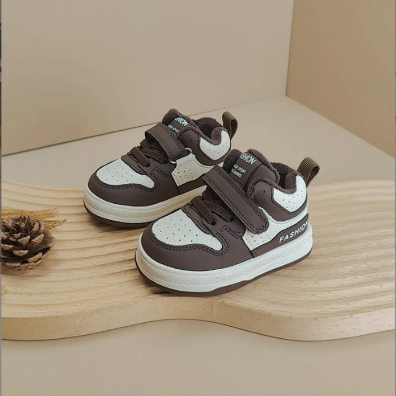 Boys' High Top Sports Shoes For Autumn And Winter Baby's Walking Shoes Girls' Plush Board Shoes Warm Baby's Casual Shoes
Boys' High Top Sports Shoes For Autumn And Winter Baby's Walking Shoes Girls' Plush Board Shoes Warm Baby's Casual Shoes