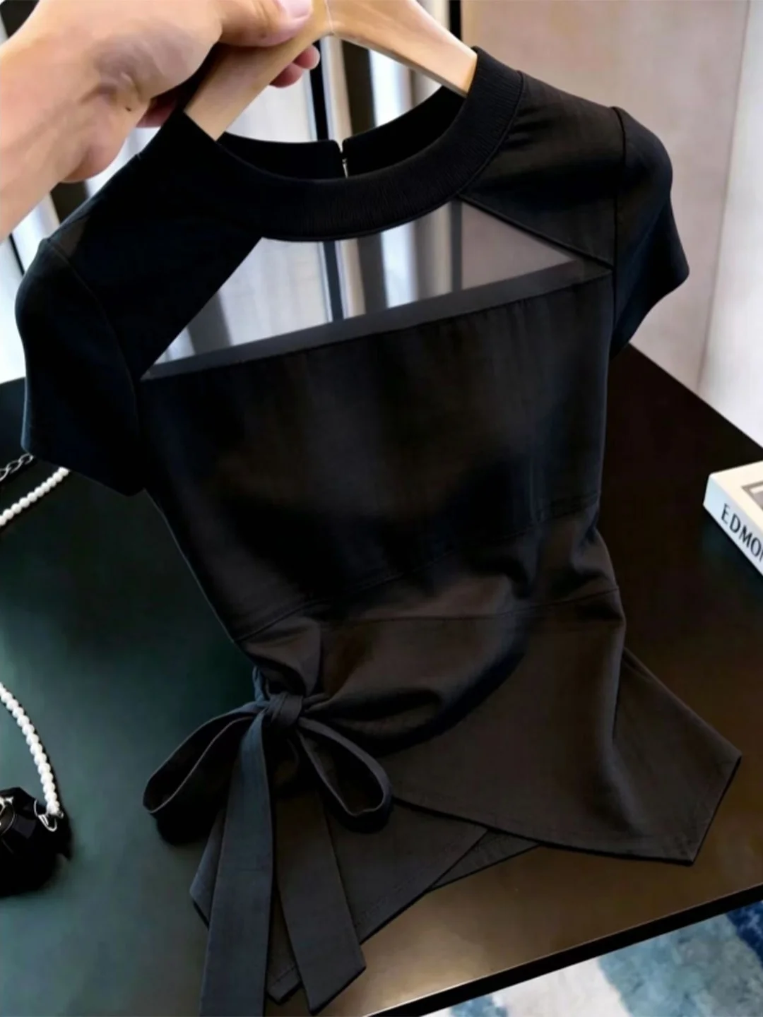 Fashionable Belted Short Sleeve T-Shirt Women's Slim Fit Design Summer 2026 Korean Style Commute Pure Color Casual Top
Fashionable Belted Short Sleeve T-Shirt Women's Slim Fit Design Summer 2026 Korean Style Commute Pure Color Casual Top