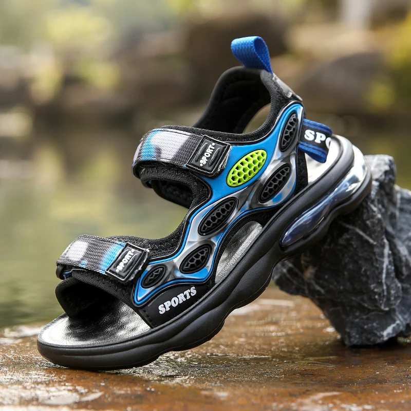 Korean Style Non-Slip Children's Summer Sandals for Boys And Girls Soft Sole Beach Shoes Primary School Students Footwear
Korean Style Non-Slip Children's Summer Sandals for Boys And Girls Soft Sole Beach Shoes Primary School Students Footwear