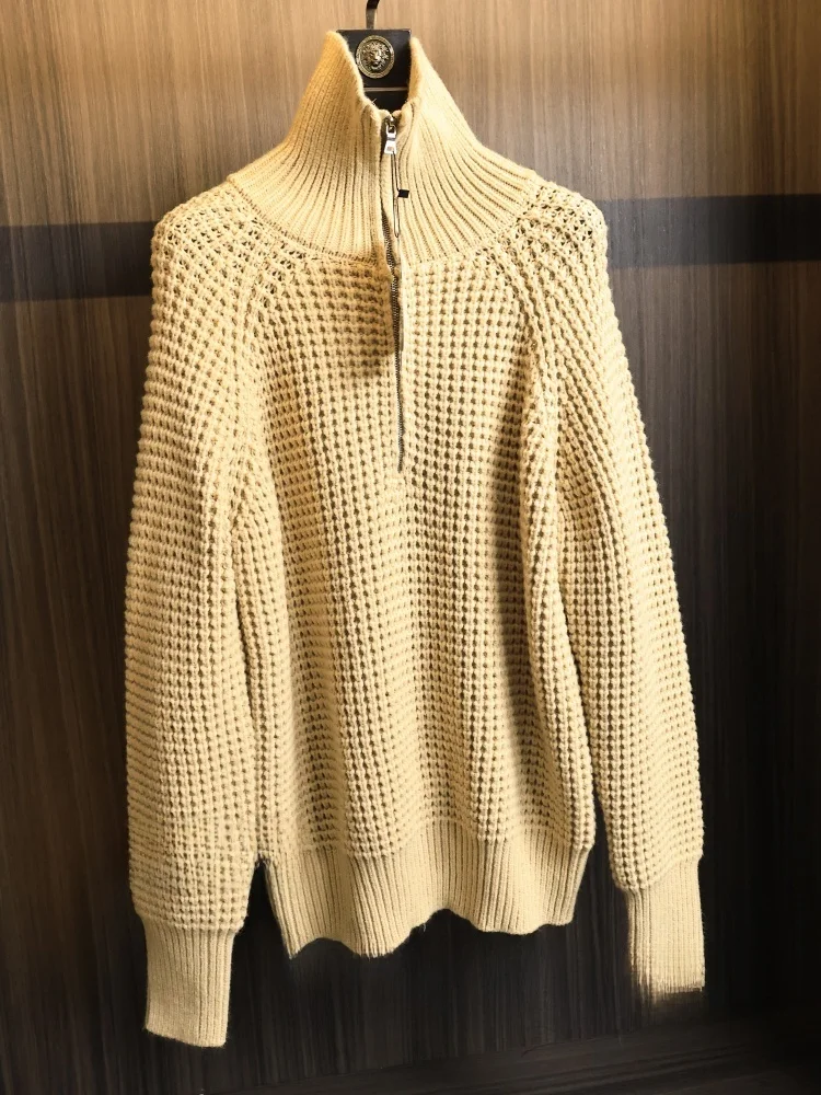 Fashionable Knitted Zipper Loose Collar Men's Sweater Soft Casual Style Autumn Winter Color Construction Texture
Fashionable Knitted Zipper Loose Collar Men's Sweater Soft Casual Style Autumn Winter Color Construction Texture