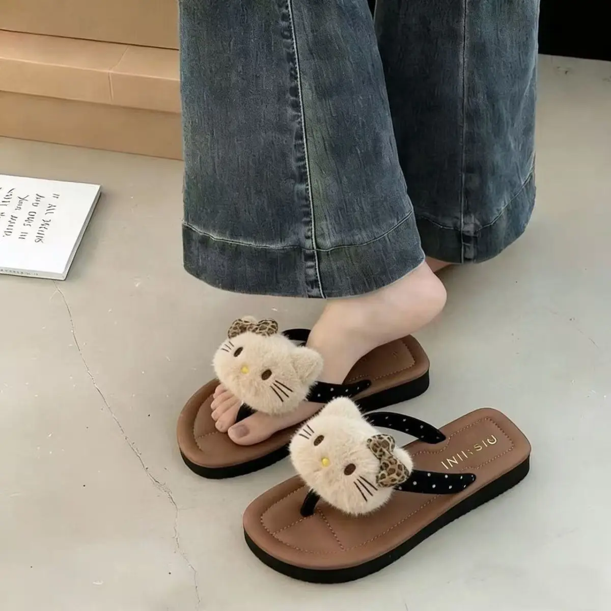 Women Cute Hello Kitty Plush Wedge Flip Flops, Leopard Bow Polka Dot Thong Sandals Non-Slip Platform Sole Summer Beach Slippers
Women Cute Hello Kitty Plush Wedge Flip Flops, Leopard Bow Polka Dot Thong Sandals Non-Slip Platform Sole Summer Beach Slippers