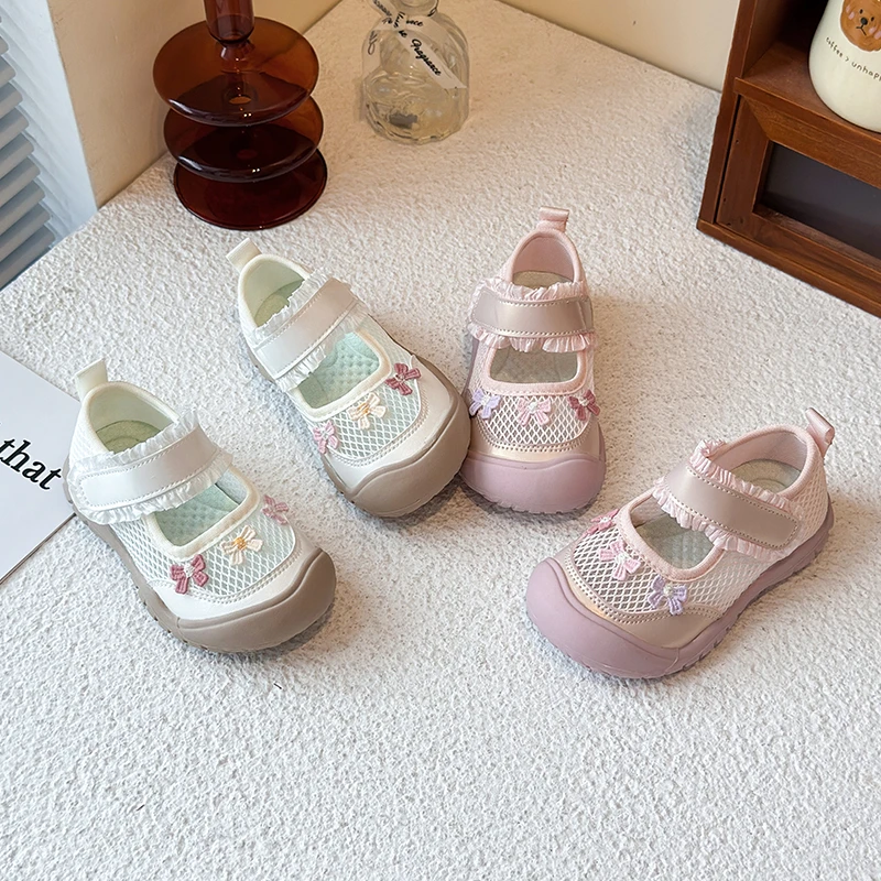 Breathable Mesh Kids Shoes with Lace Trim & Flower Embroidery Closed Toe Soft Sole Adjustable Strap Non-slip Casual Shoes
Breathable Mesh Kids Shoes with Lace Trim & Flower Embroidery Closed Toe Soft Sole Adjustable Strap Non-slip Casual Shoes