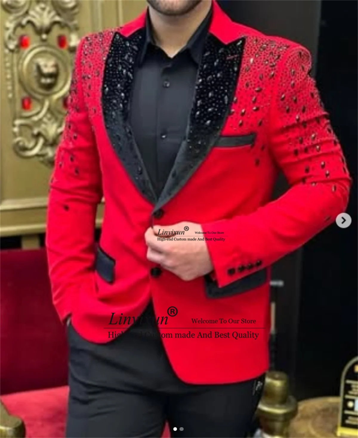Sparkly Beaded Crystals Men Suit Customized Wedding Groom Tuxedos 2 Pieces Sets trajes para hombre Slim Fit Groom Prom Blazers
Sparkly Beaded Crystals Men Suit Customized Wedding Groom Tuxedos 2 Pieces Sets trajes para hombre Slim Fit Groom Prom Blazers