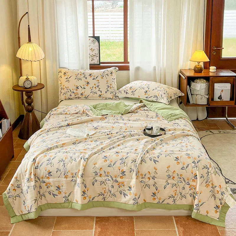 Flower Printed Summer Thin Comforter Comfortable and Breathable Queen/King Size Air-Conditioned Comforter Anti-mite Summer Quilt 
Flower Printed Summer Thin Comforter Comfortable and Breathable Queen/King Size Air-Conditioned Comforter Anti-mite Summer Quilt