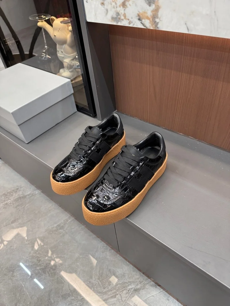 Women's Shoes All-match Casual Women Platform Designer Sneakers Flats Runnning Shoes Women's Sports Shoes for Gym
Women's Shoes All-match Casual Women Platform Designer Sneakers Flats Runnning Shoes Women's Sports Shoes for Gym