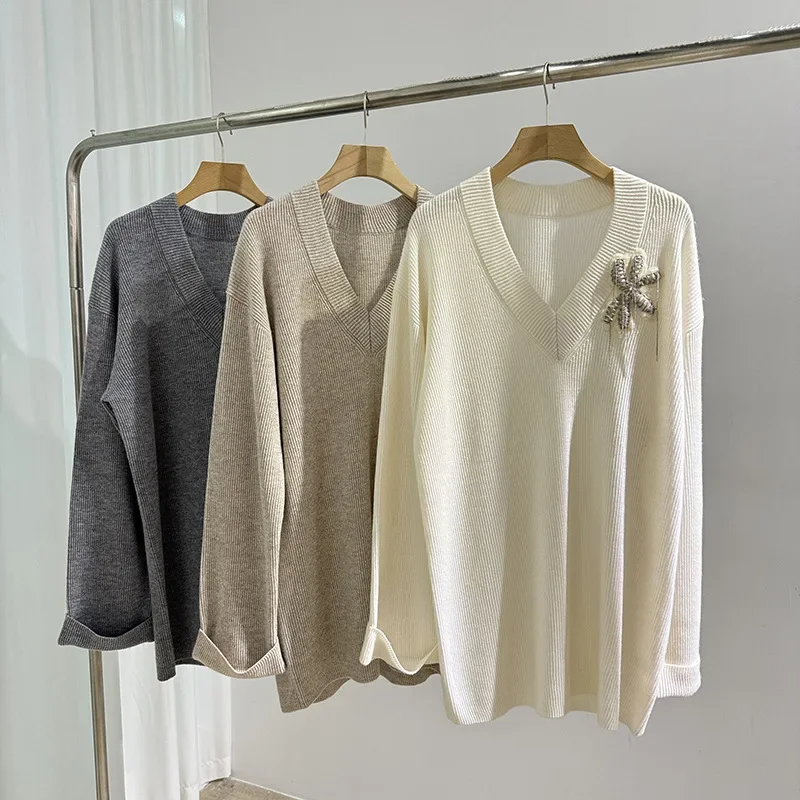 Women 2024 Autumn and Winter New Floral Chain Wool Cashmere V-neck Long-sleeved Casual Loose Mid-length Sweater
Women 2024 Autumn and Winter New Floral Chain Wool Cashmere V-neck Long-sleeved Casual Loose Mid-length Sweater