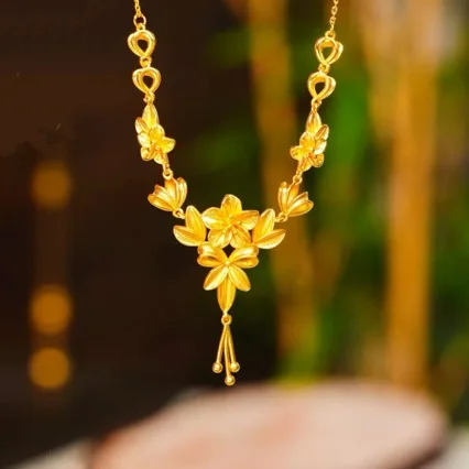 Women's 24K Gold AU999 Wedding Flower Chain | Geometric minimalist design with classic patterns, pre-wedding sleek
Women's 24K Gold AU999 Wedding Flower Chain | Geometric minimalist design with classic patterns, pre-wedding sleek
