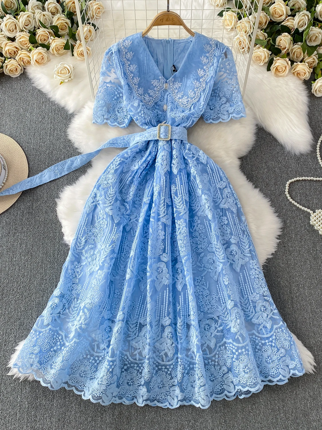 Lace V-neck Short Sleeved Dresses Women's Summer Lace Up Waist Slimming Princess Long Dress
Lace V-neck Short Sleeved Dresses Women's Summer Lace Up Waist Slimming Princess Long Dress