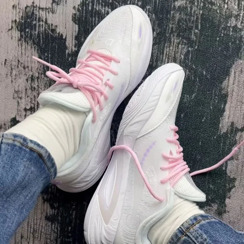 Professional Basketball Shoes Breathable Outdoor Sneakers Men Non-Slip Basketball Training Shoe Top Quality Sport Trainers Man
Professional Basketball Shoes Breathable Outdoor Sneakers Men Non-Slip Basketball Training Shoe Top Quality Sport Trainers Man