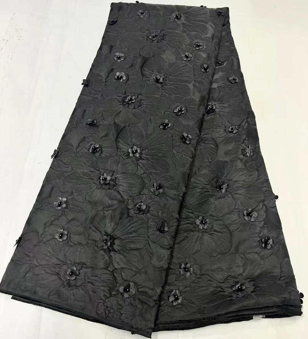 2024 High Quality Black African Jacquard Brocade Lace Fabric With 3D Flowers Nigerian French Brocade Lace Party Fabric PHD24175
2024 High Quality Black African Jacquard Brocade Lace Fabric With 3D Flowers Nigerian French Brocade Lace Party Fabric PHD24175