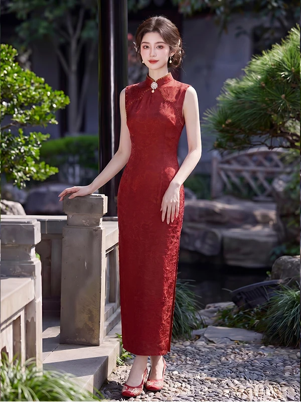 Elegant Red Long Sleeveless Wedding Dress High Collar Floral Embroidery for Banquet Women's High-End Fashionable Dress
Elegant Red Long Sleeveless Wedding Dress High Collar Floral Embroidery for Banquet Women's High-End Fashionable Dress