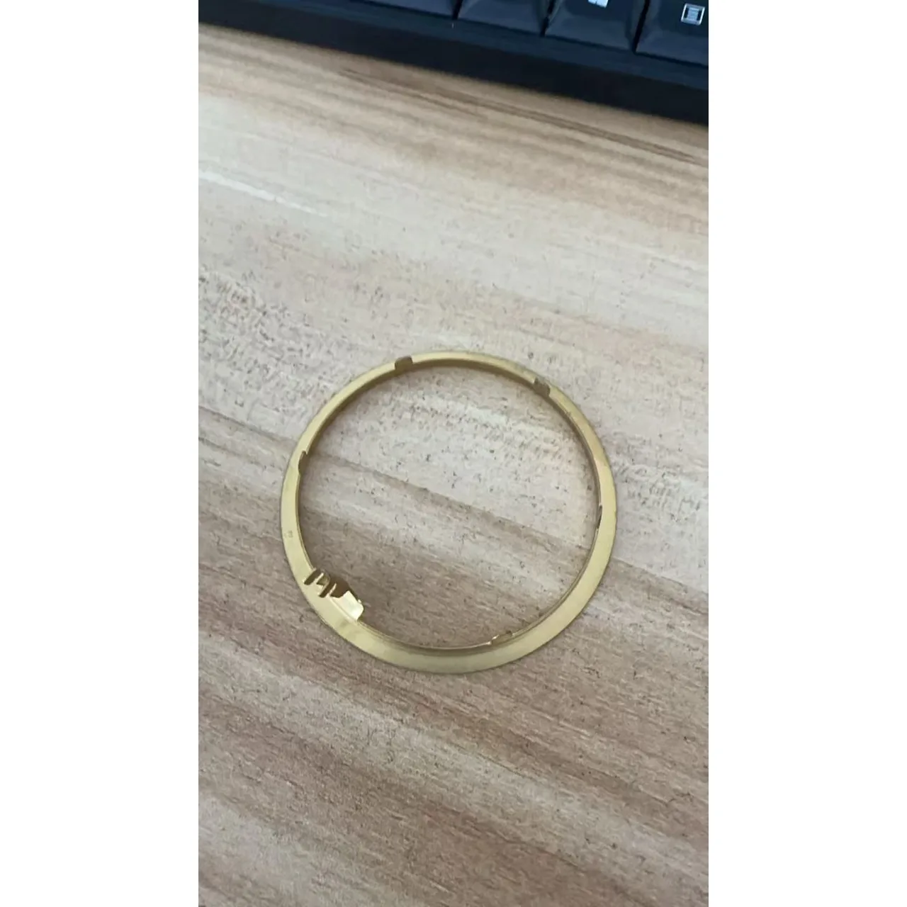 Jetta steering wheel friction ring horn copper ring horn contact ring steering wheel horn gasket steering switch copper sheet
Jetta steering wheel friction ring horn copper ring horn contact ring steering wheel horn gasket steering switch copper sheet