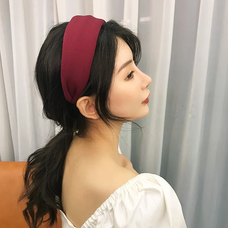 Wide version headband retro wide edge headband female ins Internet celebrity headband pressure hair card Korean version hair accessories
Wide version headband retro wide edge headband female ins Internet celebrity headband pressure hair card Korean version hair accessories
