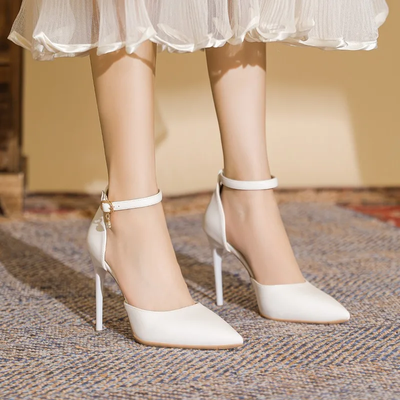 Off white high heels for women in the summer ofnew pointed black professional work shoes, detailed order shoes toe cap sandals
Off white high heels for women in the summer ofnew pointed black professional work shoes, detailed order shoes toe cap sandals