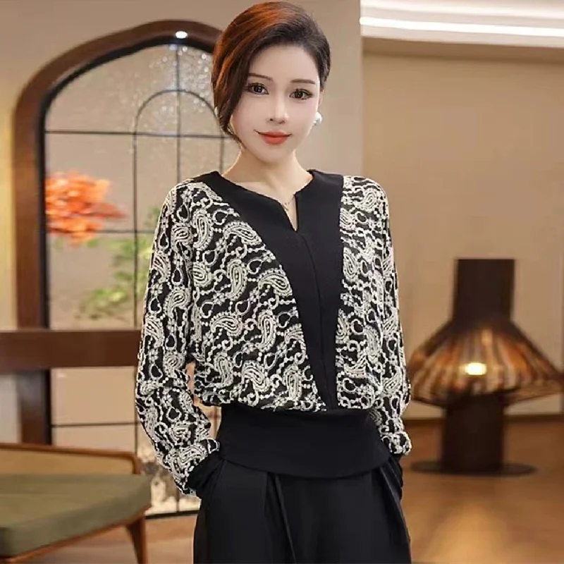Women Clothing V-neck Vintage Knitwear T-shirt Autumn Loose Casual Chic Long Sleeve Pullovers Daily Commute Fashion Tops
Women Clothing V-neck Vintage Knitwear T-shirt Autumn Loose Casual Chic Long Sleeve Pullovers Daily Commute Fashion Tops