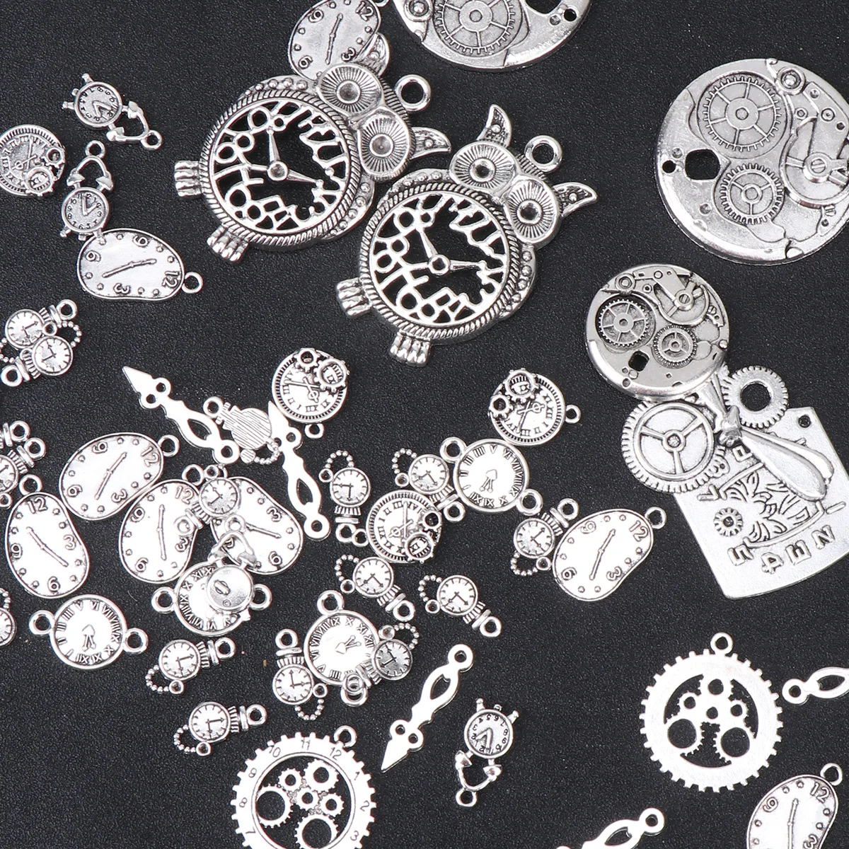 1Set Alloy Pendant Charm DIY Alarm Clock Style Jewelry Accessories for Necklace Bracelet Keychain DIY Making Pendant Set 
1Set Alloy Pendant Charm DIY Alarm Clock Style Jewelry Accessories for Necklace Bracelet Keychain DIY Making Pendant Set