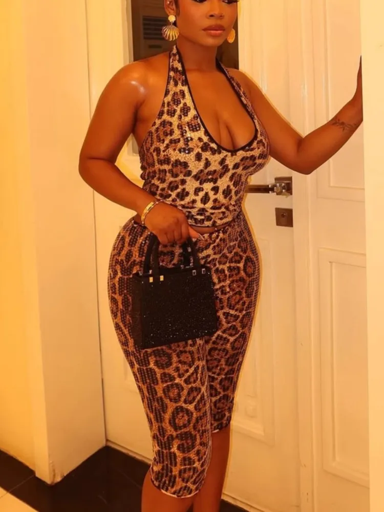 Women Sequins Leopard Printed 2 Pieces Sets Glitter Halter Tank Tops+Bike Shorts Midnight Sexy Summer Trend Club Female Outfits
Women Sequins Leopard Printed 2 Pieces Sets Glitter Halter Tank Tops+Bike Shorts Midnight Sexy Summer Trend Club Female Outfits