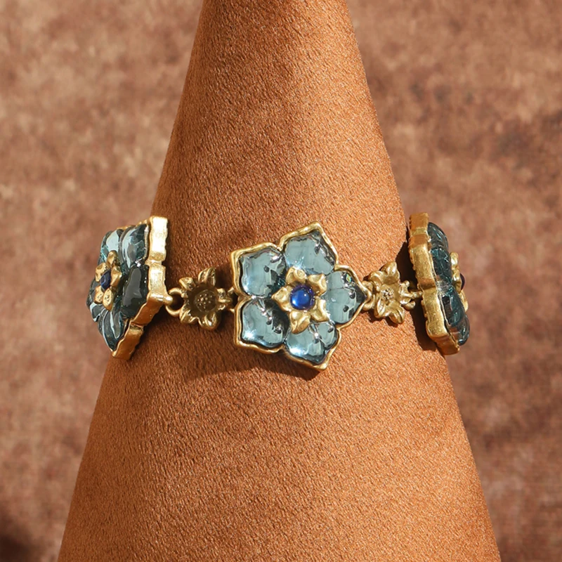 Vintage Blue Glass Flower Bracelets Woman Gold Color Trends 2026 Accessories High Quality Jewelry for Mother's Day Designer New
Vintage Blue Glass Flower Bracelets Woman Gold Color Trends 2026 Accessories High Quality Jewelry for Mother's Day Designer New