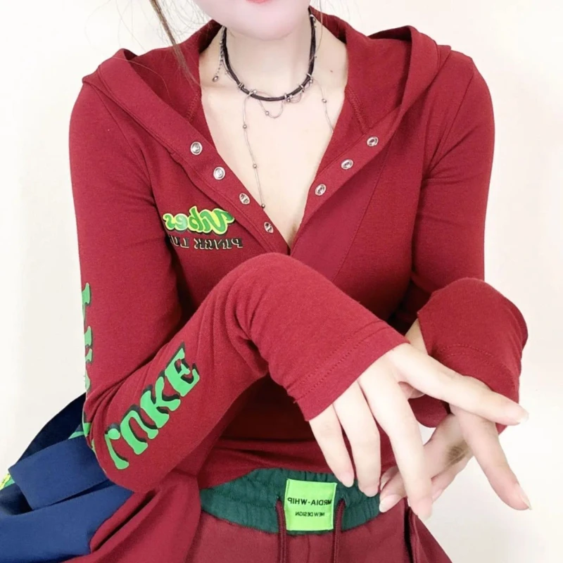 Новая осенне-зимняя тонкая и тонкая и модная однотонная базовая рубашка, футболка с длинными рукавами и капюшоном 
Новая осенне-зимняя тонкая и тонкая и модная однотонная базовая рубашка, футболка с длинными рукавами и капюшоном