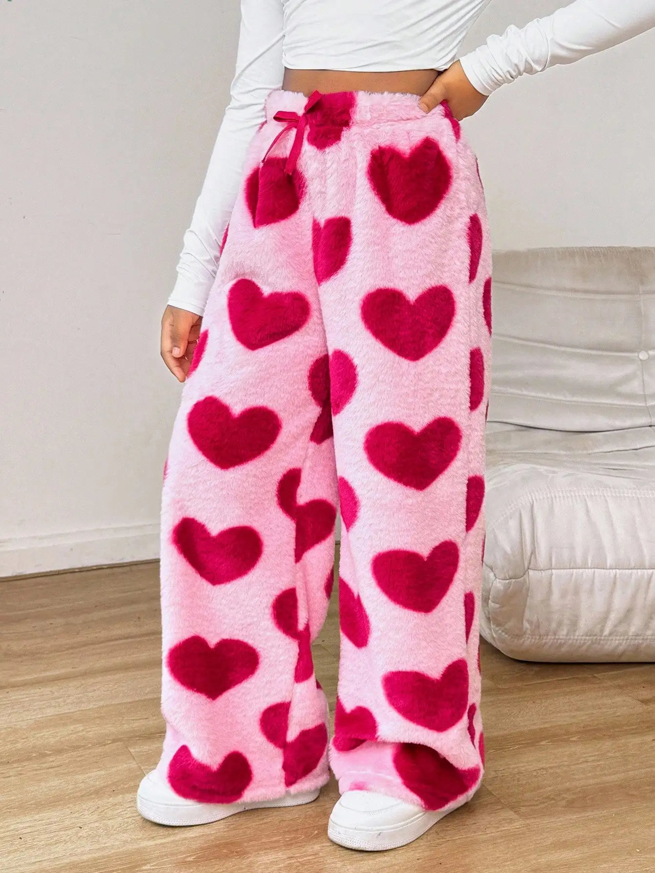 Pink Fleece Heart Print Wide Leg Pants for Girls, Soft Cozy Casual Lounge Wear
Pink Fleece Heart Print Wide Leg Pants for Girls, Soft Cozy Casual Lounge Wear