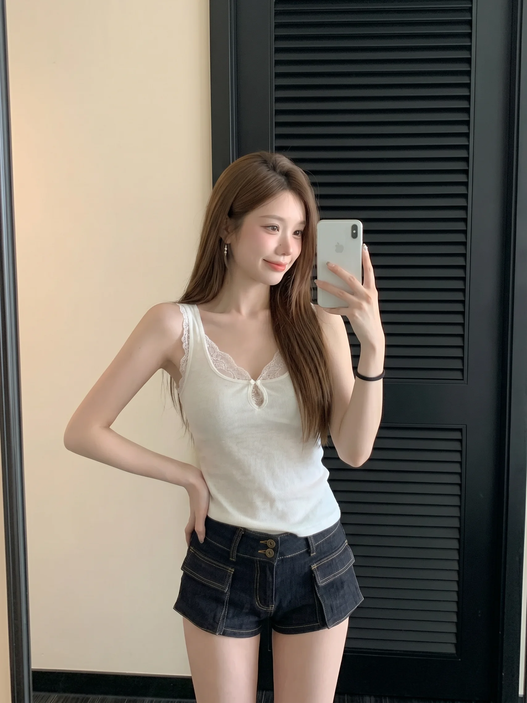 White Lace Hollow Knitted Strap Vest Women Summer Pure Desire Sexy Slimming Layering Spicy Girl Top U-Neckline Elastic Fit
White Lace Hollow Knitted Strap Vest Women Summer Pure Desire Sexy Slimming Layering Spicy Girl Top U-Neckline Elastic Fit