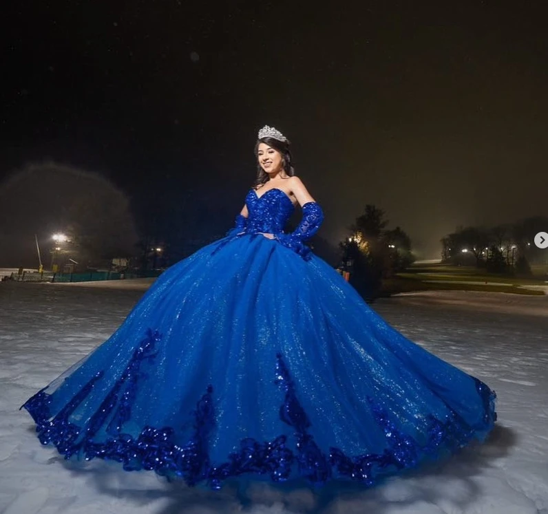 Блестящие королевские платья Quinceanera с блестками, бальное платье с аппликацией, платье принцессы Sweet 16, вечерние платья для выпускного вечера, специальный Ocn 15 Anos
Блестящие королевские платья Quinceanera с блестками, бальное платье с аппликацией, платье принцессы Sweet 16, вечерние платья для выпускного вечера, специальный Ocn 15 Anos