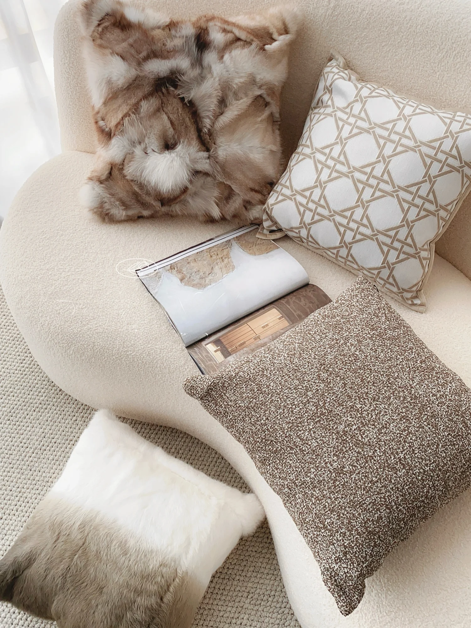 Rabbit Fur Pillowcase Oatmeal Texture Texdream Attitude Modern Simplicity Living Room Sofa High End Cushion Cover
Rabbit Fur Pillowcase Oatmeal Texture Texdream Attitude Modern Simplicity Living Room Sofa High End Cushion Cover