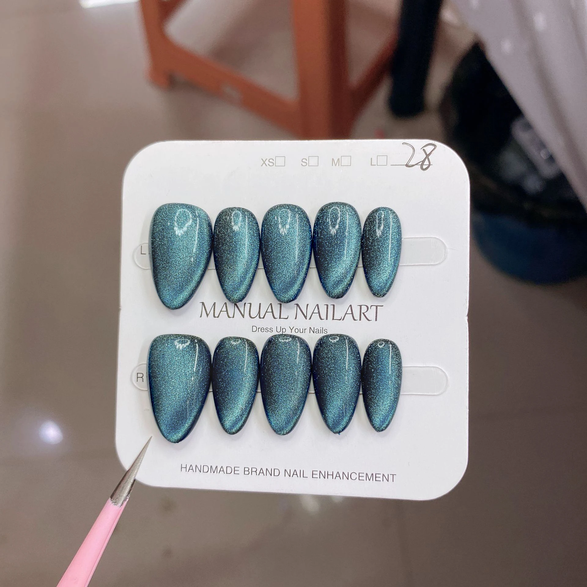 Blue Green Cat Eye Almond Handmade Press on Nails False Nails Fashion Cat Eye Fake Nail Tips Women Wearable Detchable Manicure
Blue Green Cat Eye Almond Handmade Press on Nails False Nails Fashion Cat Eye Fake Nail Tips Women Wearable Detchable Manicure