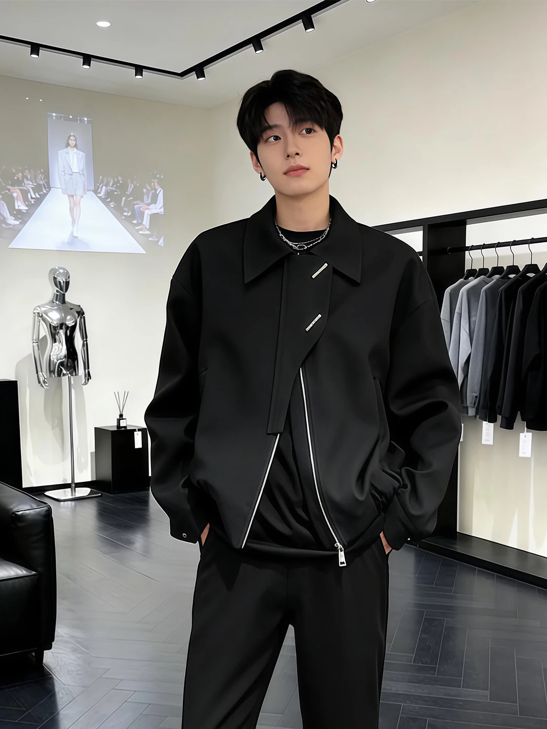 Black Padded Shoulder Short Jacket Men's Spring New Chinese Style Stand Collar Baseball Uniform Cleanfit Design Sensation Sho...
Black Padded Shoulder Short Jacket Men's Spring New Chinese Style Stand Collar Baseball Uniform Cleanfit Design Sensation Sho...