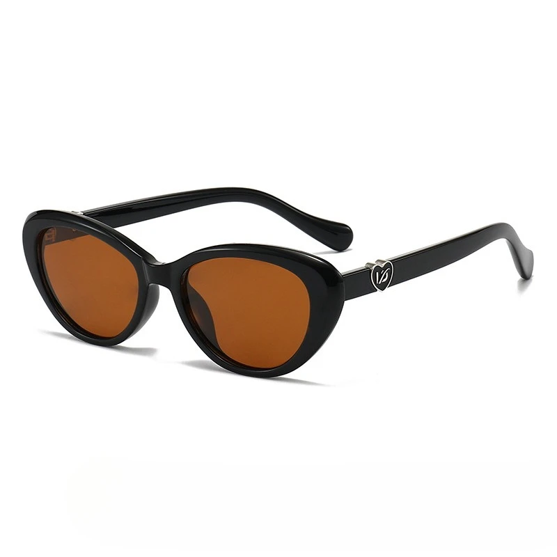 Y2K Retro Oval Cat Eye Sunglasses for Women Trendy Heart Decor Shades UV400 Sun Glasses for Summer Travel Vintage Party Sunglass
Y2K Retro Oval Cat Eye Sunglasses for Women Trendy Heart Decor Shades UV400 Sun Glasses for Summer Travel Vintage Party Sunglass