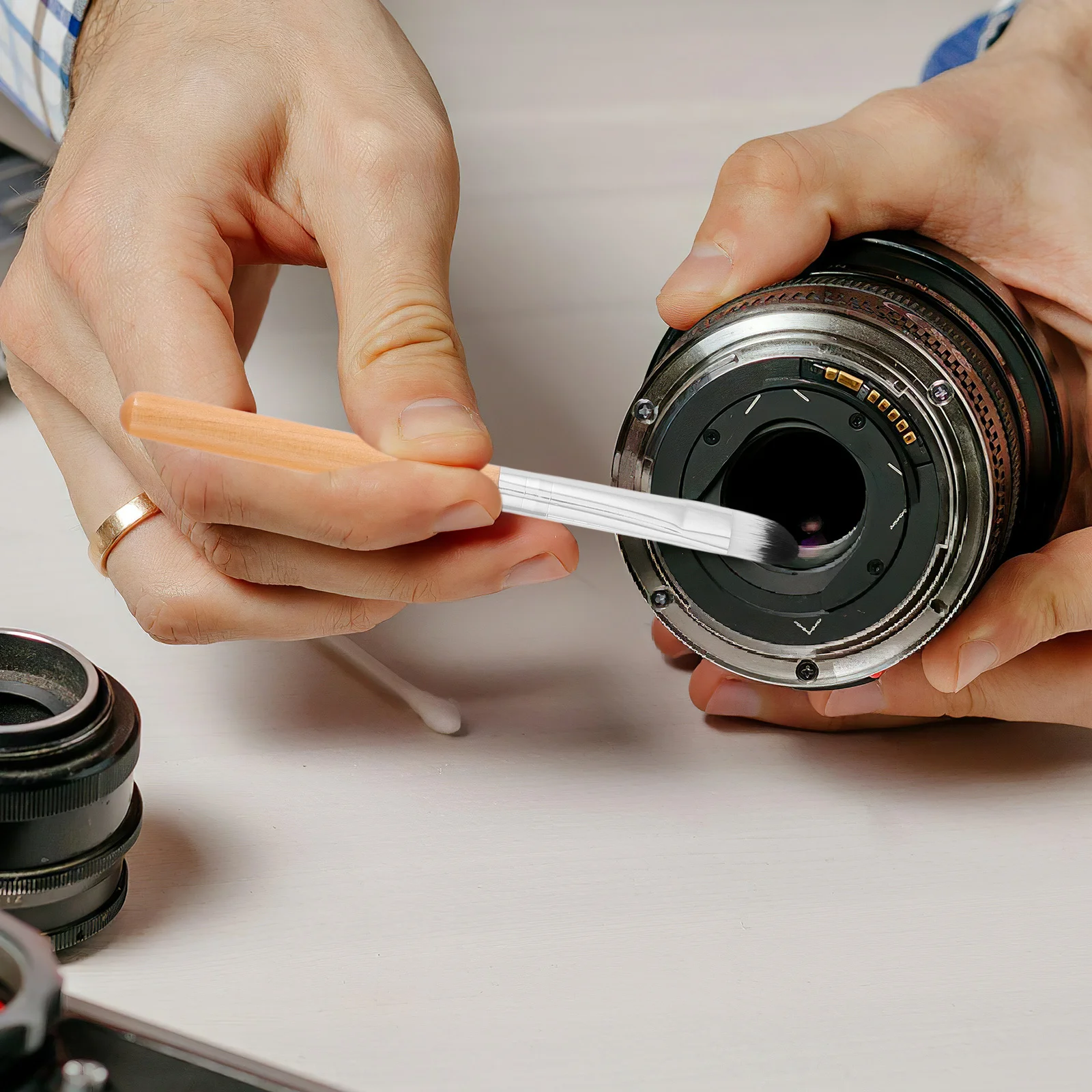 2Pcs Watch Dust Cleaning Brush Small Oil Brush for Watches Digital Camera Computer Jewelry Accessories Precision Detailing Tool
2Pcs Watch Dust Cleaning Brush Small Oil Brush for Watches Digital Camera Computer Jewelry Accessories Precision Detailing Tool